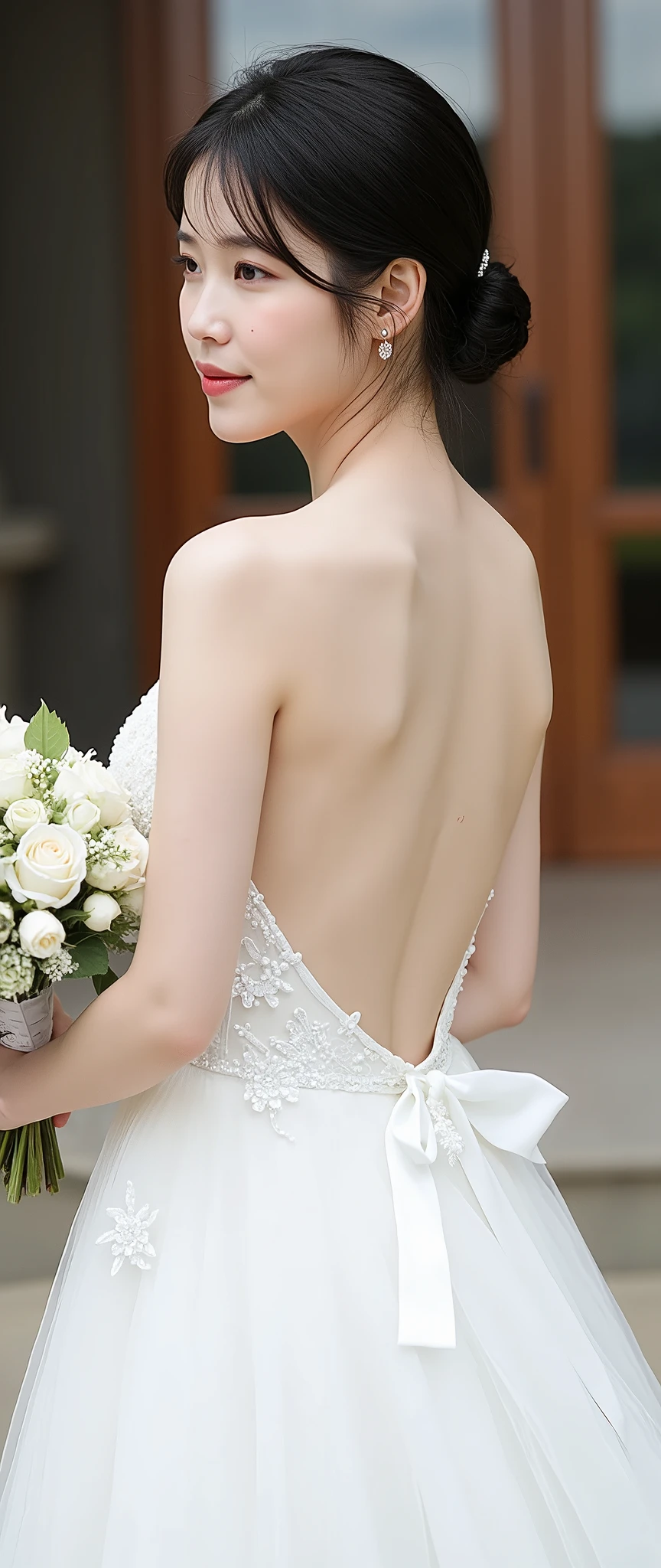 ((Highest quality, 8K, masterpiece :1.3)), (Sharp focus :1.2, Beautiful woman with perfect figure :1.4, Slim Abs :1.2), ((Big Breasts, Emphasize cleavage:1.3)), (Photorealistic:1.4), (realistic:1.4), (Short Bob Hair, Light brown hair:1.5), Highly detailed face and skin texture, Fine grain, double eyelid. Makeup face, A little bit of lipstick, necklace, Earrings, sex appeal, Sexy gravure pose, ((Wearing a white chiffon dress、A woman with a seductive gaze as she boldly shows her back in a flower field。:1.3)