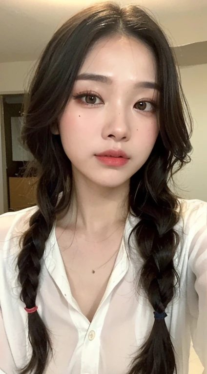 um close de uma mulher com cabelos longos e uma blusa branca, Bela Delfina, Ulzzang, profile picture with headshot,  coreana, lalisa manobal, Sakimichan, Shikamimi, Sakimi-chan, with black braids, braids hairstyle, young cute wan asian face, asian face, lindo rosto delicado, asian features, Jennie from Blackpink face