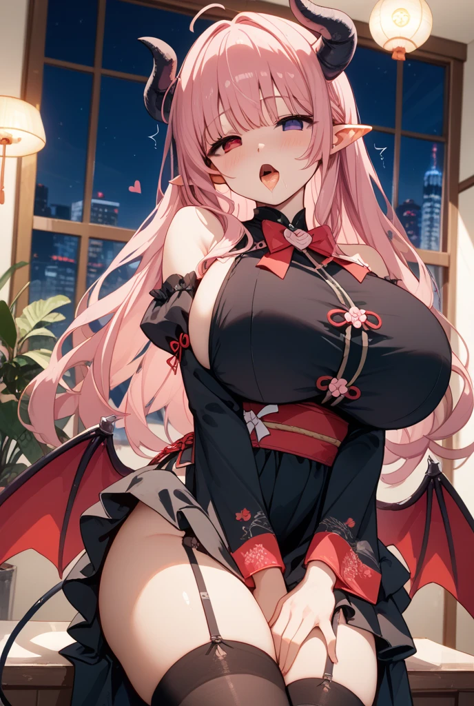 highest quality、Big Breasts、Cleavage、Tongue out、smile、Panty shot、Devil's Wings、Long Black Hair、Devil's Tail、Black clothes、Private room