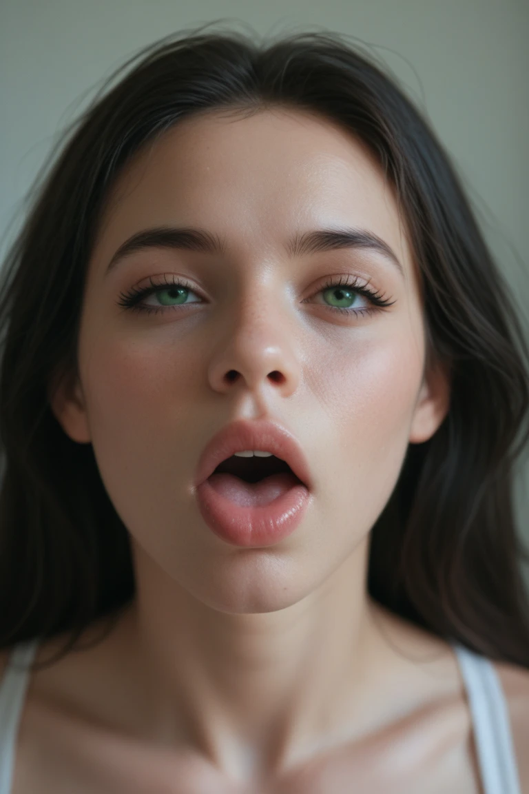 ,1 girl、Taylor Hill、1 girl、超High resolution, retina, Accurate, masterpiece, Anatomically correct, Super detailed, Textured skin, Attention to detail, high quality, High resolution, 8k、、Big double eyes、nose、The focus is on the mouth、close-up focus on face、Woman with open mouth and closed eyes、18-year-old、Black Hair、tongue out, tongue, Saliva trace, Drooling, Ahegao, long tongue, Verbal invitation,  Pulling the hair back, Gray background,Half Backlight,