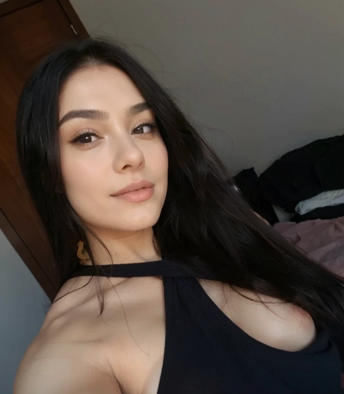 photoréaliste, Netteté, Photo amateur brute, Belle fille persano-russe de 21 ans [Vladlena Farideh|Anahita Oksana], je viens de me réveiller, gros seins, grosse fesse, Prendre un selfie dans la rue, mince voir à travers la chemise de nuit noire, Corps épais, cheveux bouclés, Texture de peau détaillée & Pores, (Goosebumbs:0.7), Regarder la visionneuse, Mise au point du visage, Prise avec l’appareil photo mobile, grain de film, lampe de poche, LUT Instagram, corp entier, belles formes