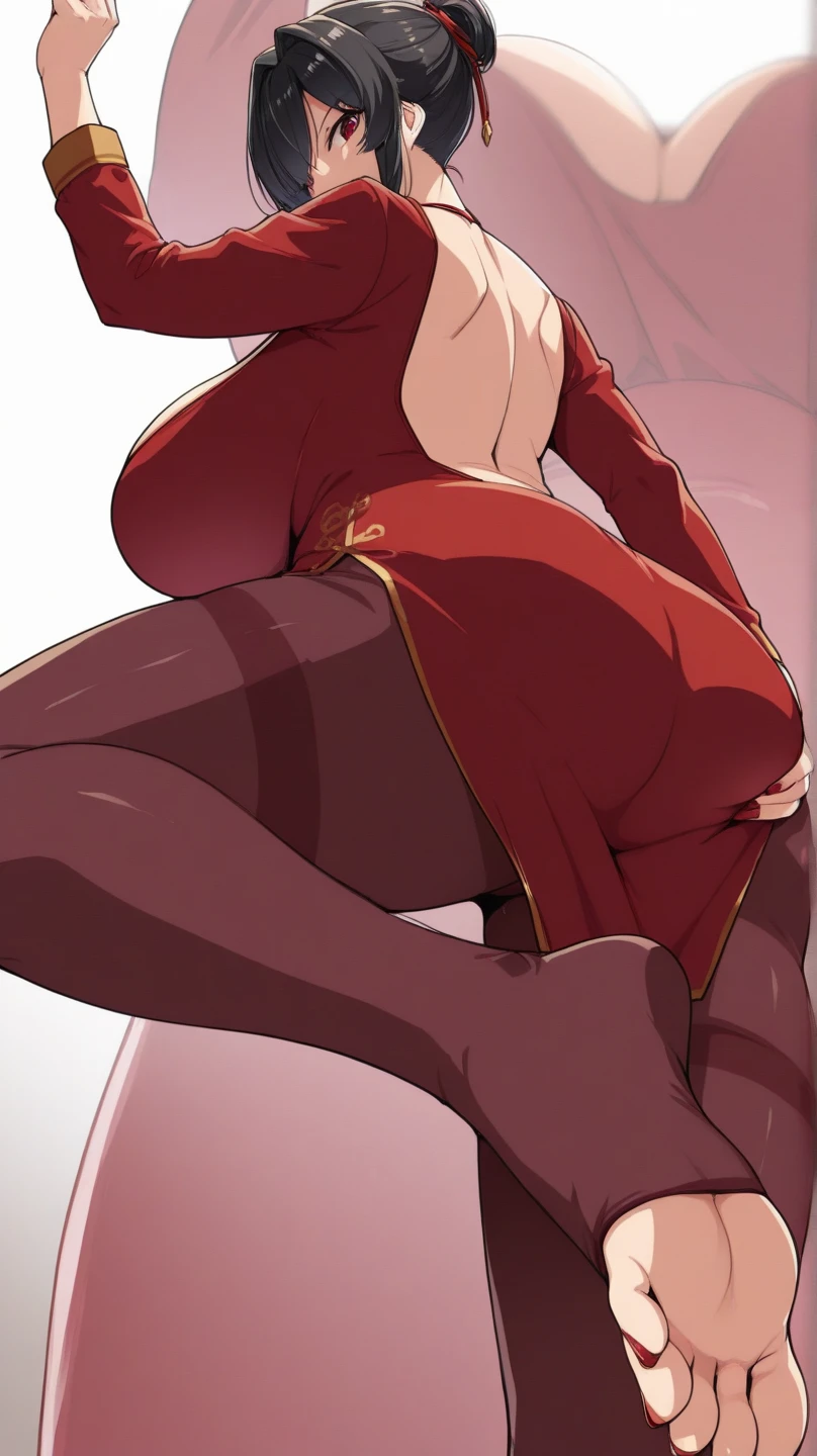 linda ruiva com maio vermelho, long black tights,com salto alto vermelho, olhar sexy,belos olhos