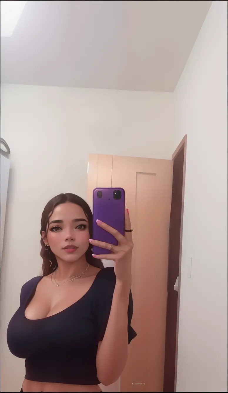 there is a woman taking a selfie in a mirror, low quality video, Filmagens de baixa qualidade, Tessa Thompson inspirada, taken in the early 2020s, fotografia de baixa qualidade, 🔞🤡, imagem de qualidade muito baixa, she's facing the camera, selfie de uma jovem mulher, Pose frontal, em torno de 1 9 anos, tiktok video