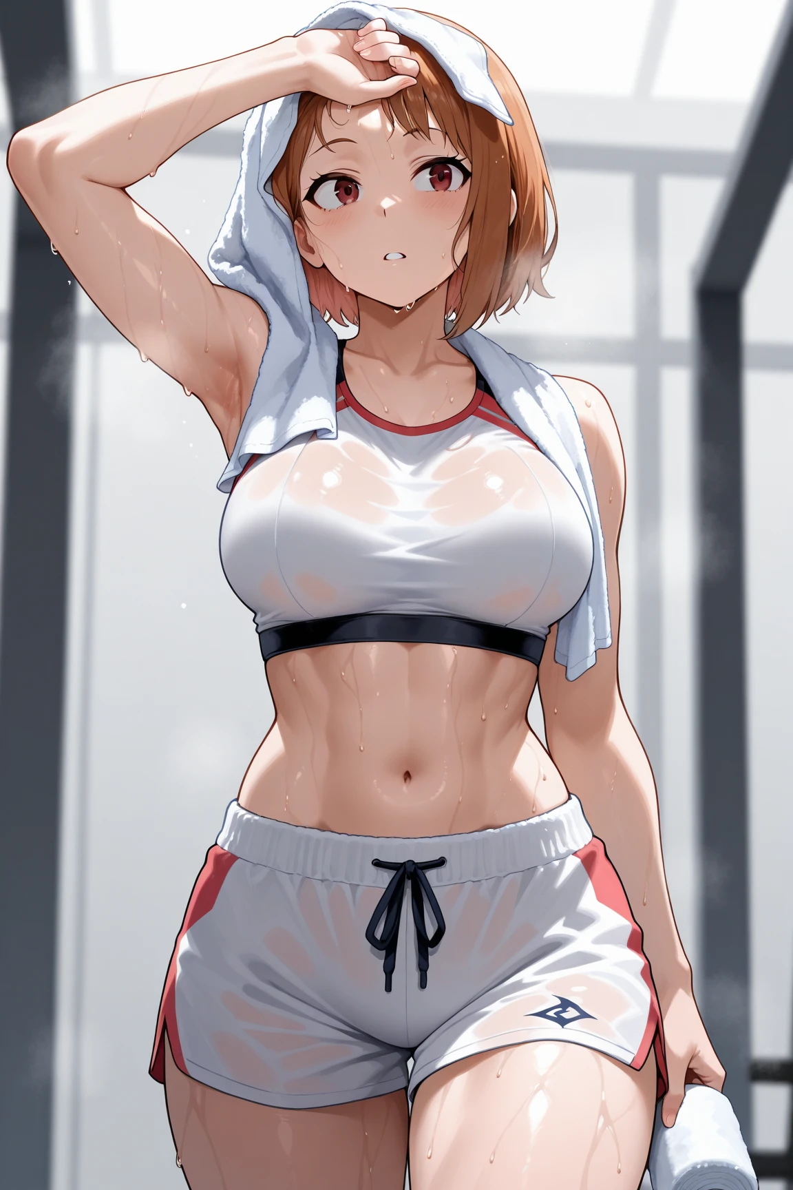 1 mujer, chica anime, pelo corto, tomboy, pelo corto, dyed blonde hair, reices del cabello oscuras, ropa de deporte, sport bra, shorts deportivos, plano cercano