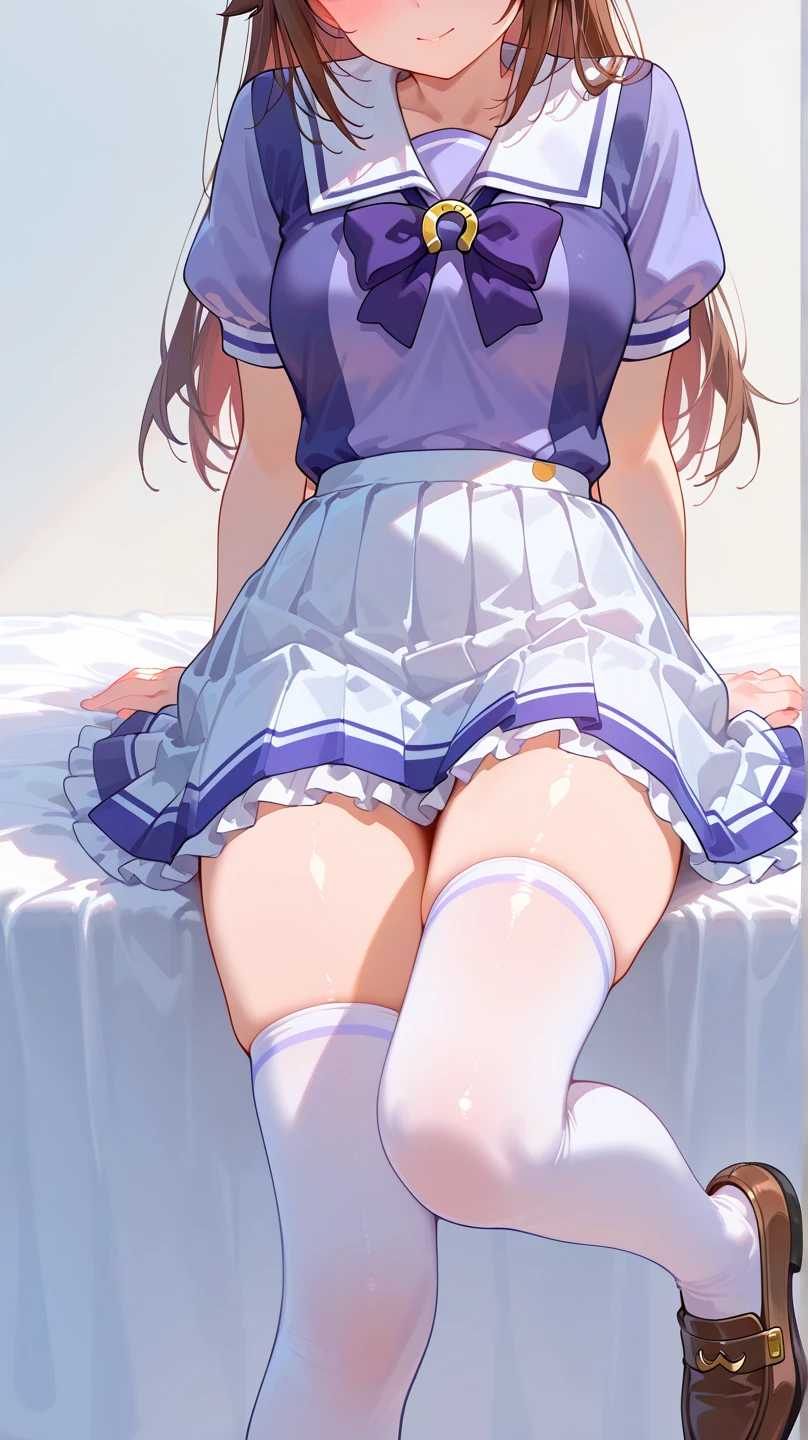 beautiful girl、Low - Angle,