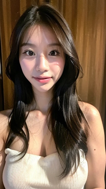 A 22-year-old with a cute idol-like face and a baby face like a 13-year-old. I can see her completely naked The vagina is clearly visible Luxury Hotel Sofa Gentle and cute smile gently small bust Raw photo genuine real High definition Do not display copyright