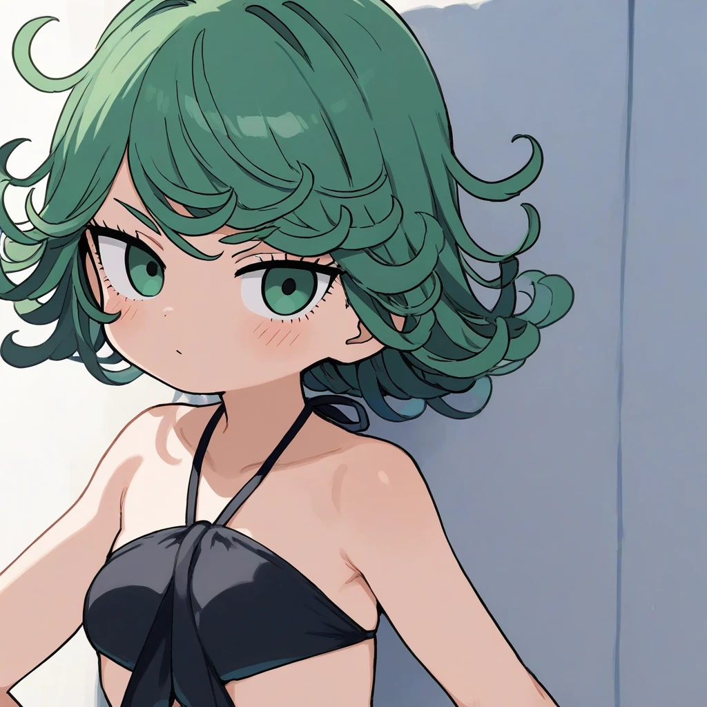 obra maestra, mejor calidad, 1girl, solamente, pechos, viendo al espectador, rubor, senos medianos,(((only  bikini verde))), cabello verde, (Tatsumaki: 1.7),((fondo simple)),((sonrojada)),manos detalladas