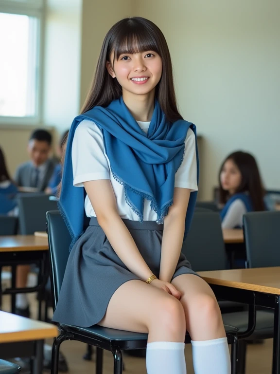 Beautiful face in every detail、Thin arms、Beautiful legs、Fair skin、Japanese schoolgirl、Moderate skin exposure、Small and thin body、Police Officer、cute、Whole body shot、High resolution, Grit your teeth, Heavy breathing, 