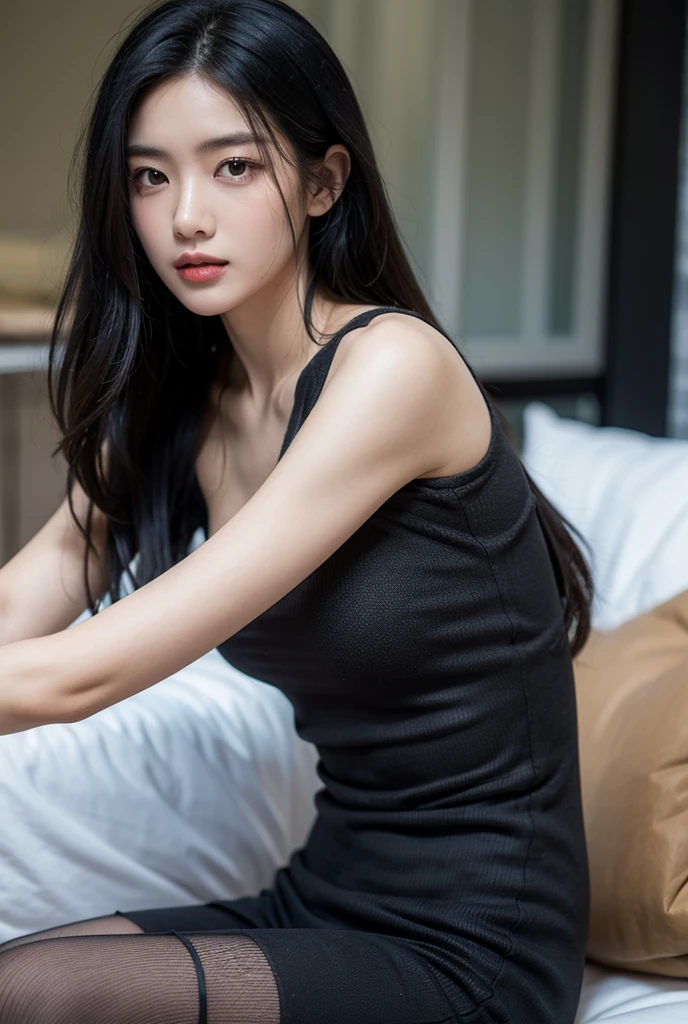 Quiet,Light makeup,Sexy,Peerless Beauty,Intellectual,clavicle,Neat long hair,Black Hair,Delicate face,Exquisite facial features,Natural expression,Natural eyes,sexy blue sports shorts