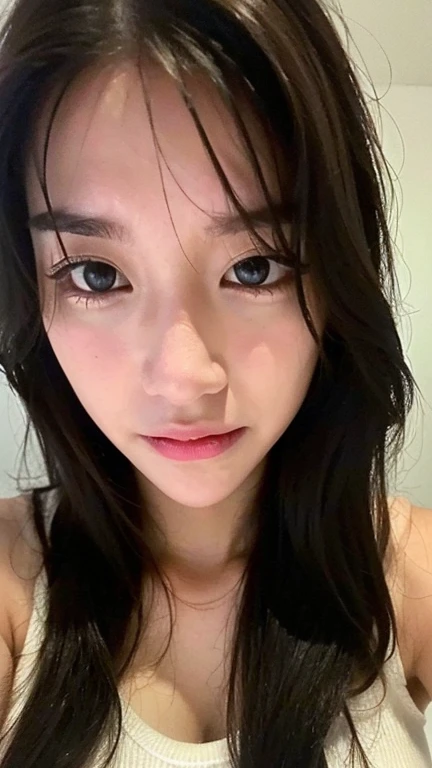 With high-quality、16K for a lively shine、Generate a big breasted girl with a lovely face with cute and round eyes。Emphasizes a sweet and attractive expression、Make sure the features of the entire body convey a sense of innocence and cuteness.。