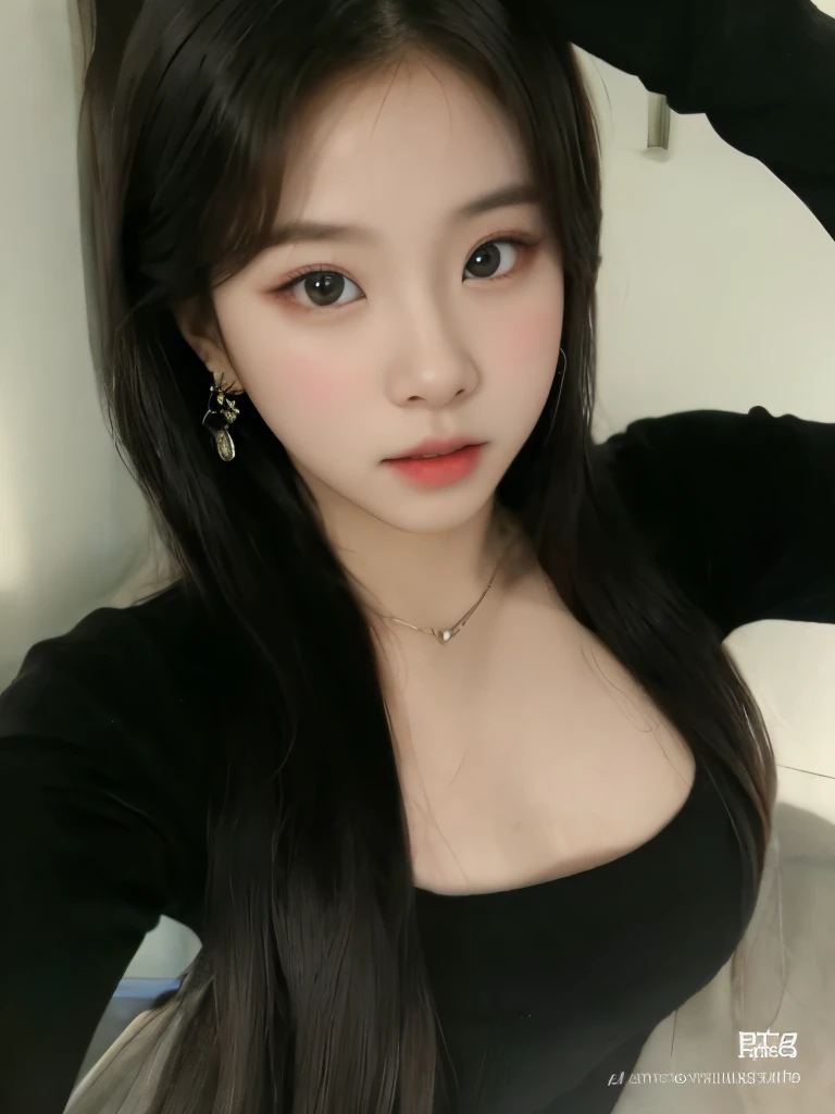 un primer plano de una mujer con cabello largo y un collar, jaeyeon nam, Lalisa Manobal, muchacha coreana, ulzzang, pale korean adorable face, jinyoung shin, Heonhwa Choe, joven y adorable rostro coreano, hermosa joven coreana, hermosa mujer surcoreana, con cara linda - fina, hermosa joven coreana, Son Hyeju, Hyeju from loossemble