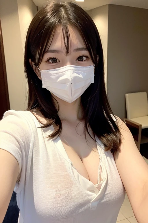 Japan Beauty、Live action、Poses variadas、White wall background shot、Colossal tits、Pink mask、Selfie wind、Selfie wind、prominent 、Contorted white shirt、teats、no-bra、NSFW