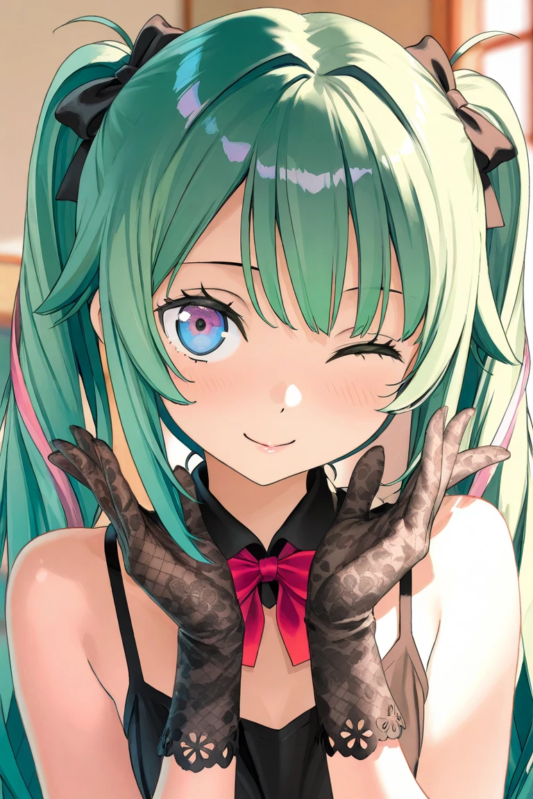 un primer plano de una persona con una cara espeluznante y ojos verdes, [[[[sonrisaning evily]]]], sonrisa maligna and glowing eyes, sonrisa malvada, evil sonrisa, sonrisa, epic anime style, wicked sonrisa, evil smile, pecho descubierto, con ojos brillantes, nocturno, sonrisa maligna, boob side