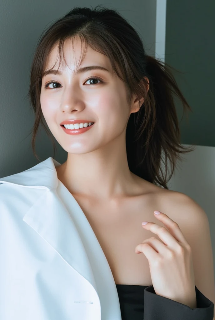 Best quality, masterpiece, ultra high res, (photorealistic:1.4),highly detailed,professional lighting
smile,