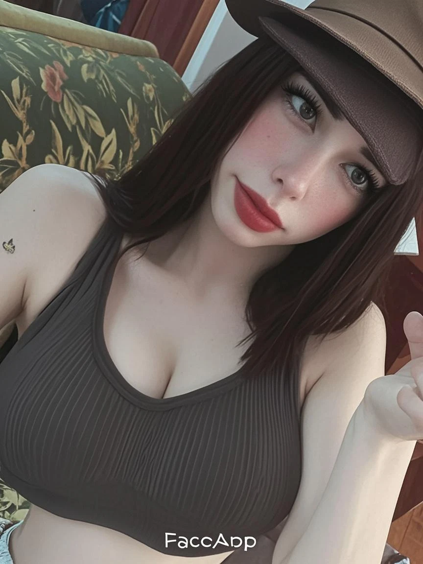 there is a woman with a white bra and red lipstick, look sexy, imagem de perfil, o extremamente quente e sexy, 2 modelo feminino de 4 anos, ๐ ๐ ๐ ๐, mulher de 30 anos, Mulher de 3 0 anos, fotografia de baixa qualidade, taken at the beginning of 2020, 29 anos, 22 anos de idade