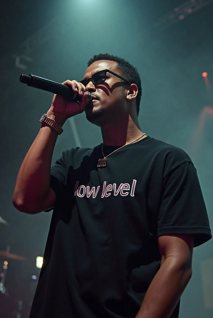 um vocalista masculino, negro, of a rap band with a flat-brimmed cap, purple mirrored glasses, cantando expressivamente, with microphone in hand, hq, cinematografic