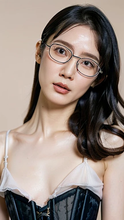 Highest quality、masterpiece、High sensitivity、High resolution、Detailed Description、Slim Body、Glasses、one piece、