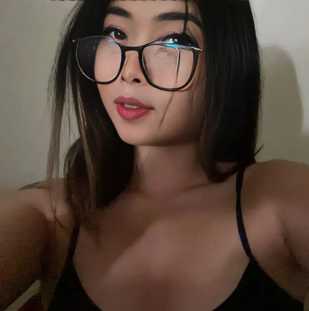 Realistic face swap glasses