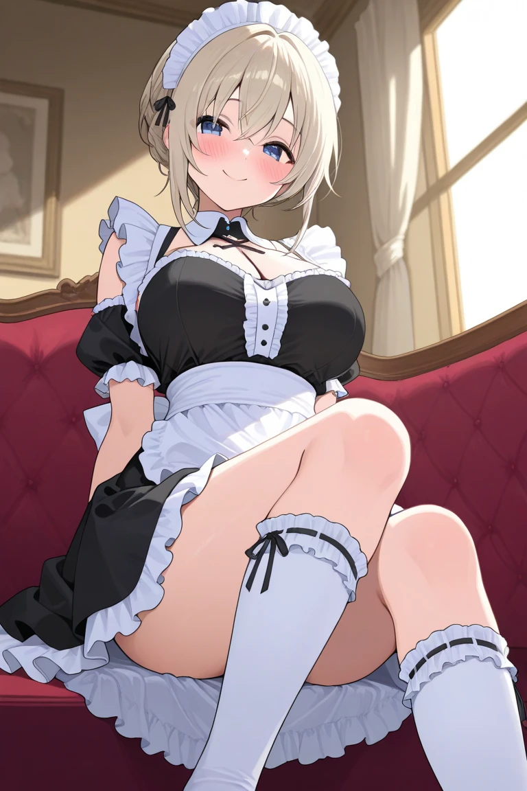 Slim woman wearing glasses、Show your underwear、Sheer lace underwear、Long maid outfit、Ade(dude)、smile、Bedroom