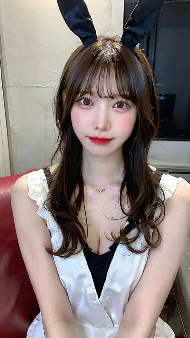 Half naked beauty，White skin，frontal photos，Upper body photo，Realiy