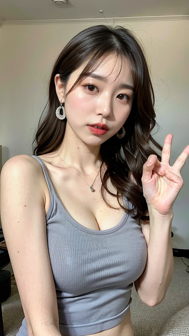 ((Top quality, 8K, tmasterpiece:1.3)), Natasha, focus, high quality, high resolution, solo, eye wrinkles, charm, necklace, armpit, seductive smile