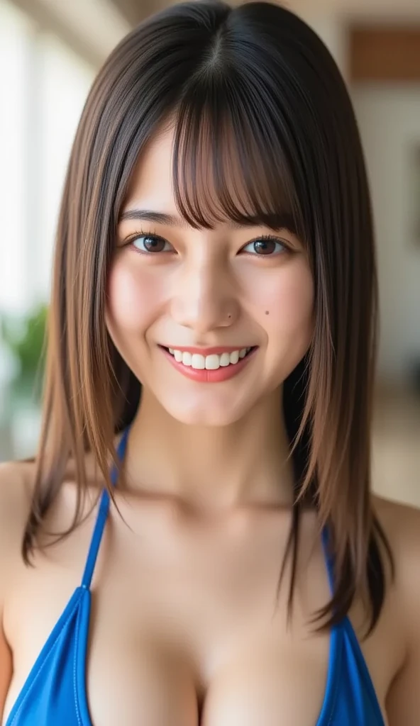 realistic, 1 girl, shining eyes, smile、brown hair、Ultra high definition、kitchen、wearing an apron over naked body、body turned to the side、The face is looking here