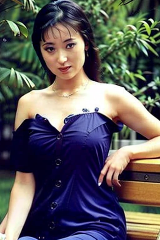 1 girl、beautiful model、Instagram（photorealistic、High resolution：1.4）、（（puffy eyes））、view viewer、、whole body（8k、RAW photo、highest quality、masterpiece：1.2）、（real、photorealistic： 1.37)、(sharp focus:1.2)、professional writing、photon mapping、radio city、physically based rendering、(realスキン:1.2)、(big breasts)、Viewer&#39;s perspective、(middle hair:1.5)、purple eyes、 (silver hair:1.1)、bangs、(Street background:1.4)、solo、Upper body、real、(masterpiece:1.4)、(highest quality:1.4)、(Glossy skin)、fashion girl、make、smile(skinny) 、mouth closed、shy:1.3)、shoulder、full color:1.1)、medium bust、sexy pose、((lingerie))、whole body写真