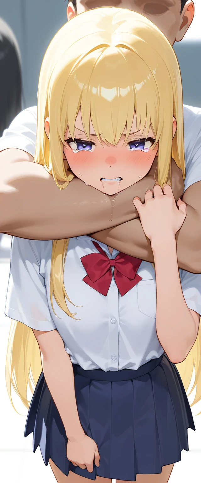 Shorts、Plain whitetshirt、 running、Country road at ht、Blonde twin tails、Bigyear-old、hearis、Directly below the angle、Sucking dick