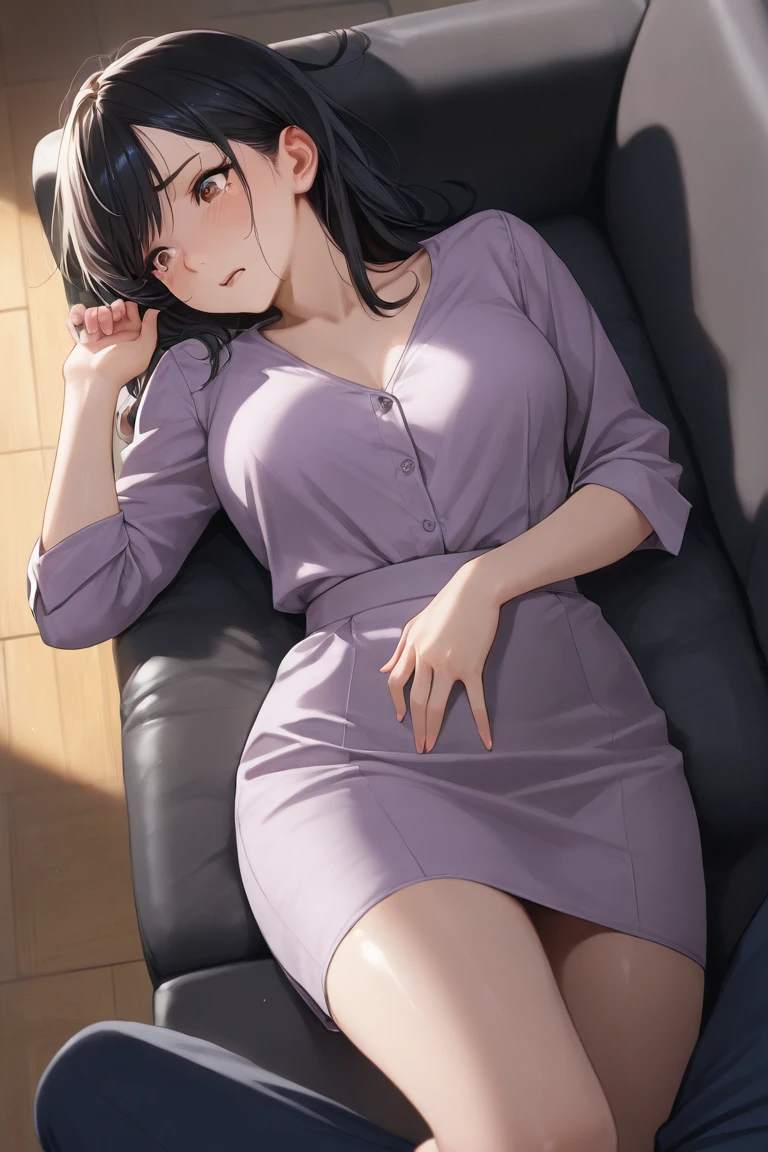 (masterpiece、top-quality,8K, High resolution, Ultra-detailed)、独奏、1girll、Look at viewers、 (purple collared shirt、Grey jacket、pencil skirts,green colored eyes)、Valletta、Lustrous skin、Shiny skin、Detailed skin、Silky skin