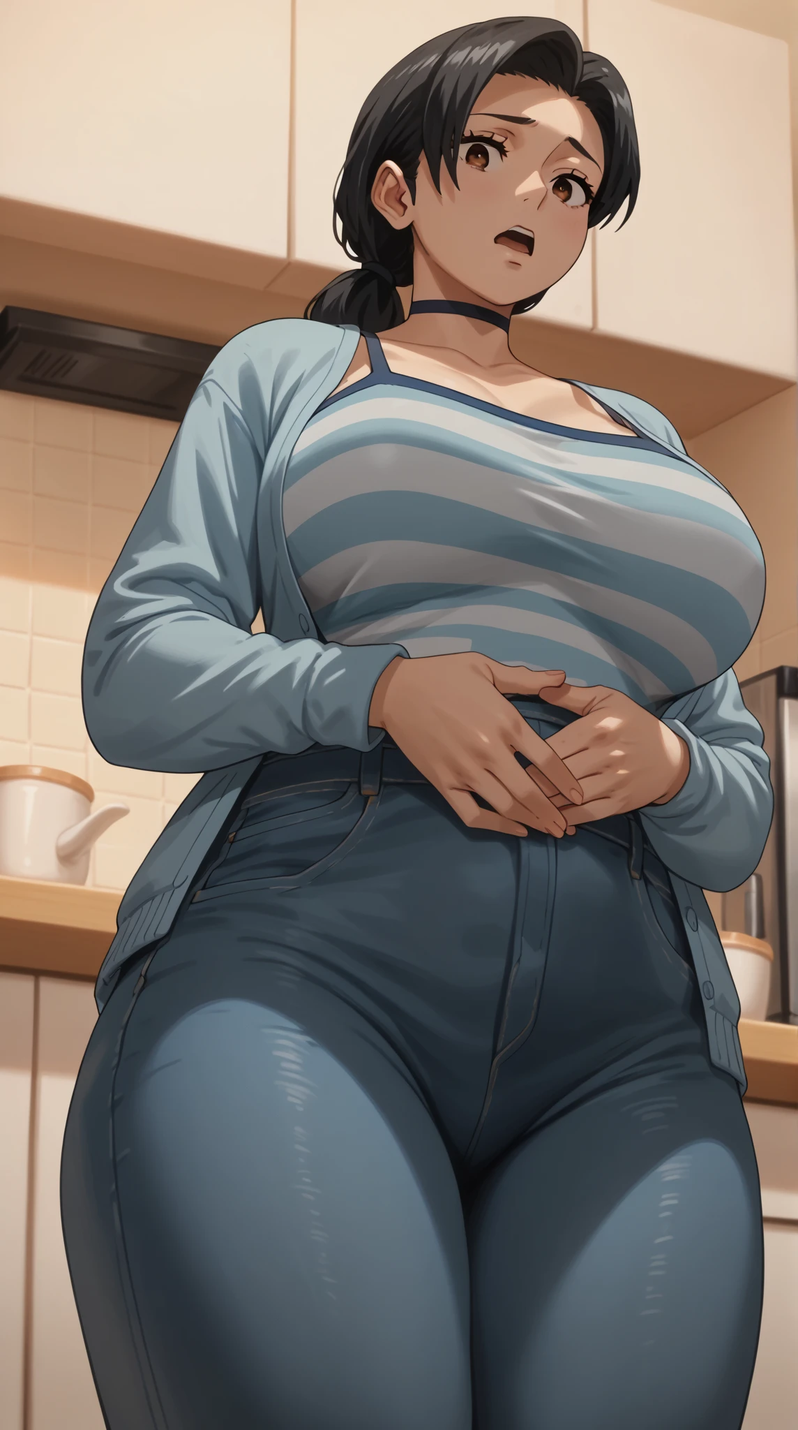 A photographture_Compare,Huge ,(Mature Woman:1),Telephone,携帯Telephone,smartphone,Handheld,photograph、Date、Casual wear、crater　smartphone画面はスケベな顔