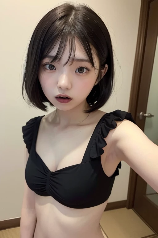 Short Hair、bikini、bikiniボトム、Ample breasts