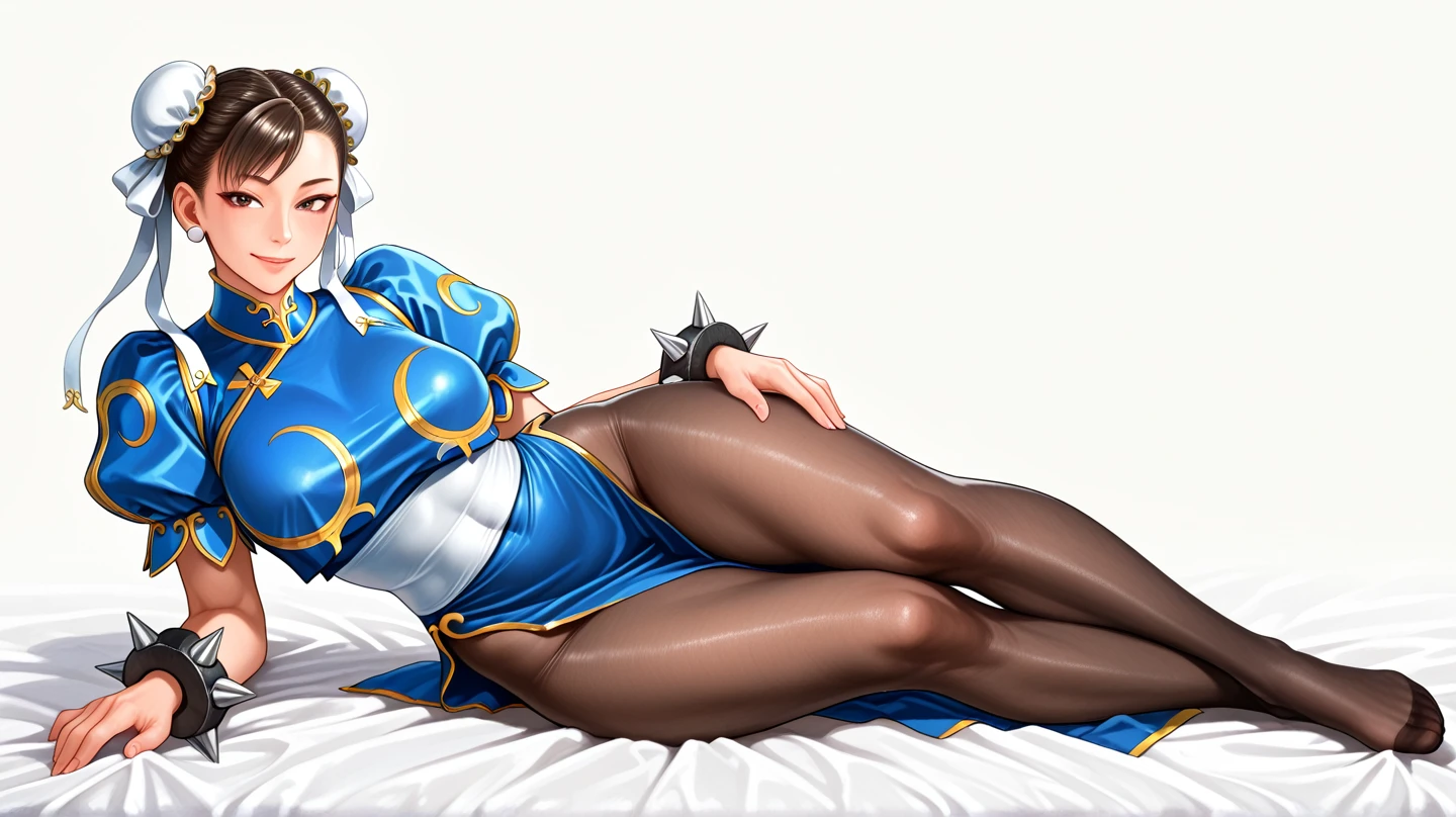 chun li, deitada numa cama branca, cama branca, uniforme azul classico, brown tights, belos olhos, olhos detalhados , quarto a tarde, pose sexy, olhando para frente, corpo sexy, belas coxas