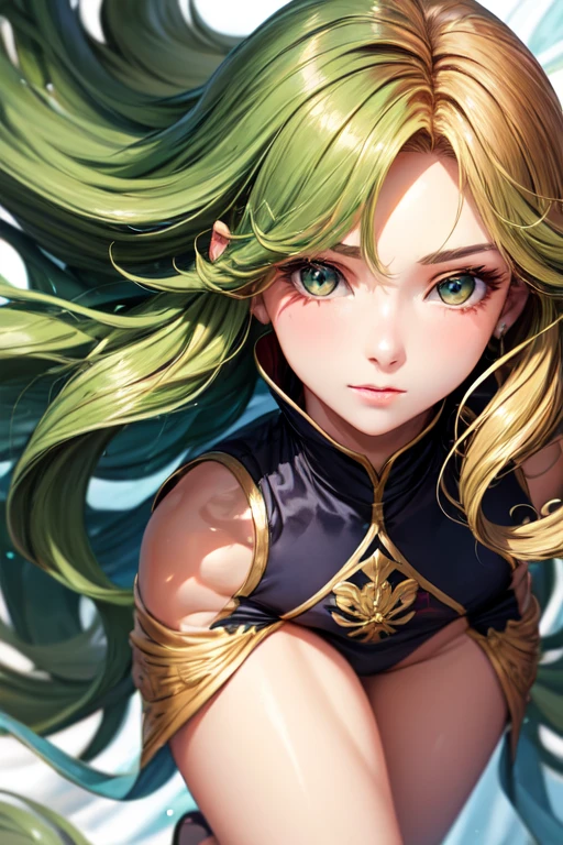 Garoto, cabelo castanho, olhos verdes