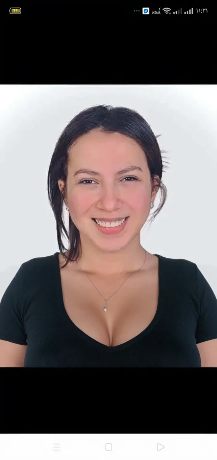 High quality. Busty girl wears tight t-shirt. big natural tits.