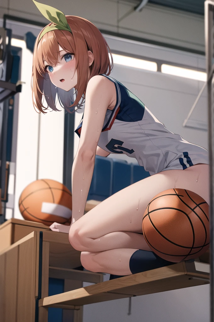 alone, masterpiece, Highest quality, Very detailed, In detail, Depth of written boundary, Anime screenshots,One girl, Simple_background,Default、Twin tails、basketball