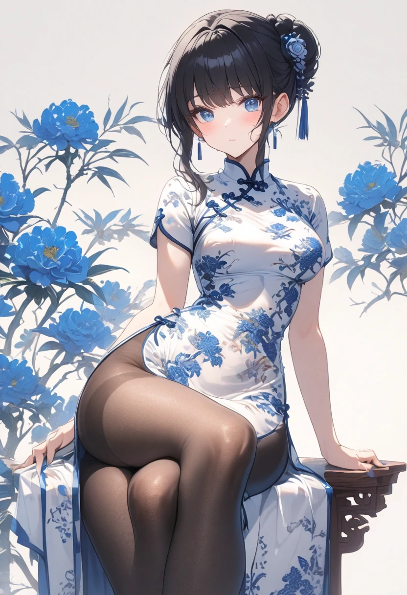  standing split，Blue and white porcelain cheongsam