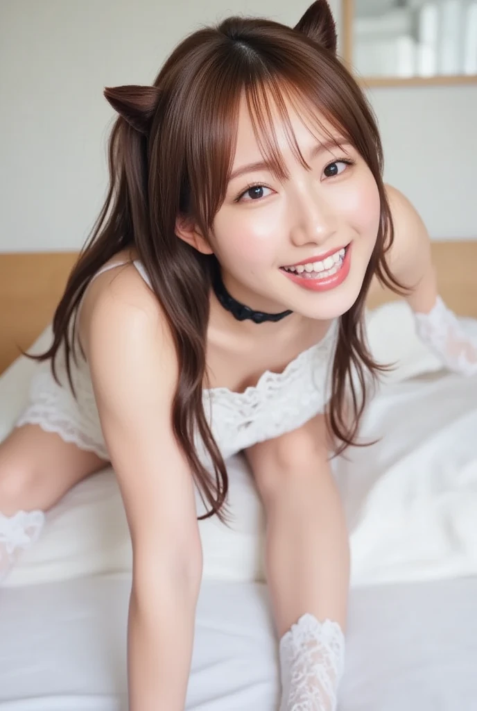 Made of fluffy and fluffy material、A woman relaxing wearing a gelato pique loungewear with a cute design that feels feminine and soft.