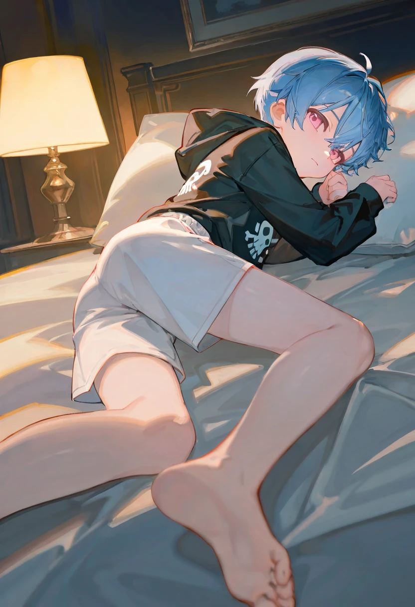 cat ear，blue color eyes，Gray hair，Gray-white hairy long legs。Short-haired men，leisure wear，Abs