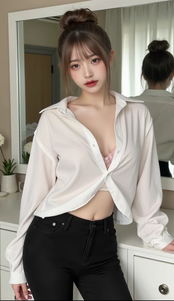 Wearing a loose chiffon shirt with a large neckline,Pair it with a dark pleated skirt,Effectively distract attention from the abdomen。