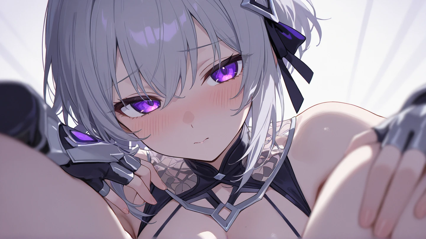 Creamy white hair,Deep purple pupils,A cute and seductive succubus girl