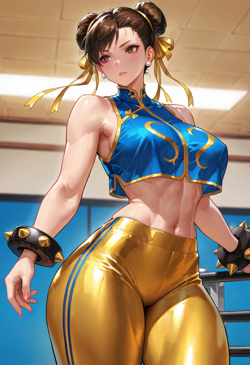 garota de anime levantando uma barra em uma sala de fitness, chunli at the gym, suor muscular lara croft, trabalhando fora, High Resolution Commission, muscular!, artgerm extremamente detalhado, chunli, muscular!!, Chun-Li, Chun-Li, levantamento de pesos, queixo, Artgerm e Atey Ghailan, surveillance, (sfw) seguro para o trabalho