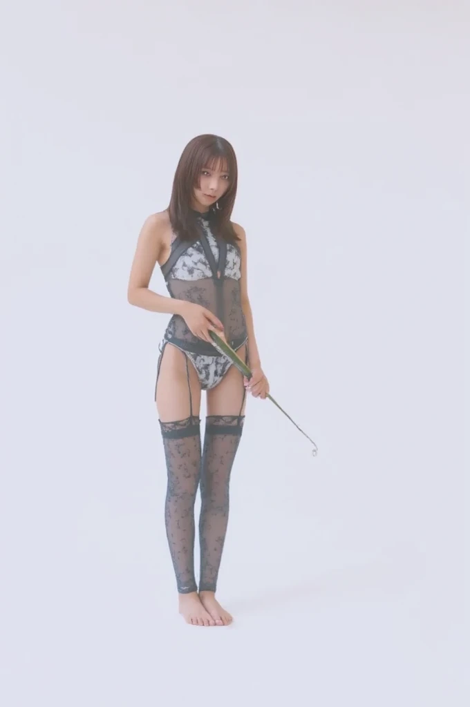 (highest quality、masterpiece、detailed、High resolution、8K、Photorealistic、Sharp focus、High-level image quality)
(bedroom、I'm on a double bed)、
(Professional Lighting、非常にdetailedな、Depth of written boundary)、
(Mature Woman、65 years old、Japanese、Beauty、housewife、Aunt、Elegant、美Mature Woman)、
(On the bed、On all fours、Turn your ass here、Push your butt up high、Look back here、looking at the camera、Staring at the audience)、
(Big Breasts、K-Cup Bust、Large areola、Erect nipples、,、Huge Ass、Thick thighs、Loose body、Voluptuous body、Thick upper arms)、
(Perfect beautiful face、round face、Small face、Sharp jaw、Big Nose、Slit eyes、Dimples、Wrinkles at the corners of the eyes、Dark circles in the eyes、Clear double eyelids、Nasolabial folds)、
(Anxious expression、A stern glare)、
(Gray bra and thong panties、Lace pattern)、
(Very Short Hair、Light brown、Perm Wave Hair、Lift your bangs to show your forehead)、