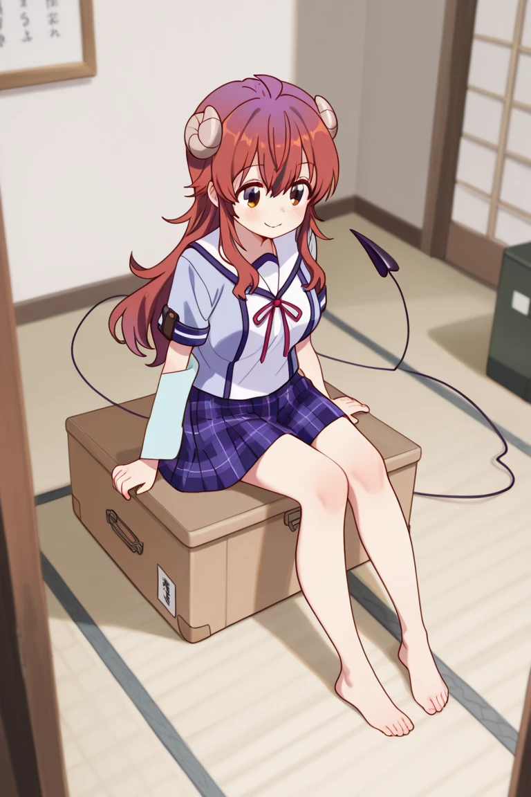 yoshida yuuko \(machikado mazoku\),brown eyes,red hair,long hair, ahoge, horns,demon tail,school uniform,sailor collar,blue shirt,whit shirt,neck ribbon,short sleeves, plaid skirt, black ,barefoot,段ボール箱の上に座っている、smile、畳を敷いたアパートの部屋