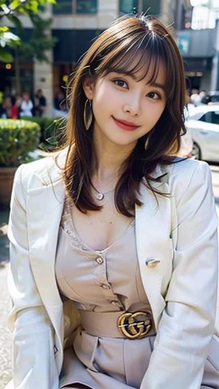 ((((top-quality))))、(((Ultra Precision CG16K Wallpapers)))、(((masterpiece)))、(((ultra-detailliert)))、(((Ultra-extreme details)))、One woman、a matural female、a 25yo woman、((Japanese face))、((extremely beautiful face))、((assist々Kiki:1.8))、((Semi-long cut:1.2))、(curly hair)、Bangs up to the eyebrows、Beautiful brown hair、Beautiful delicate eyes、Brown eyes、lofty nose、small nostrils、seductive lips、slightly open mouth、Beautiful breasts、C-cup size breasts、cleavage of the breast、Plump body、perfectly proportions、perfect anatomia、Beautiful and detailed shading、Beautiful natural lighting、Beautiful detail glow、depth of fields、(((a high chroma)))、((realisitic:1.9))、((Vivid:1.4))、((Beautiful skin))、((Skin texture))、((Realistic skin feeling))、perfect-composition、((Angle of view from thigh to head))、((Front shot))、((a smile:1.2))、(Staring eyes)、Bright sunshine、((Omotesando walk:1.2))、(Background blur)、((White Blazer、White pleated mini skirt:1.5))、((Dark blue lace blouse:1.5))、(Silver Necklace)、