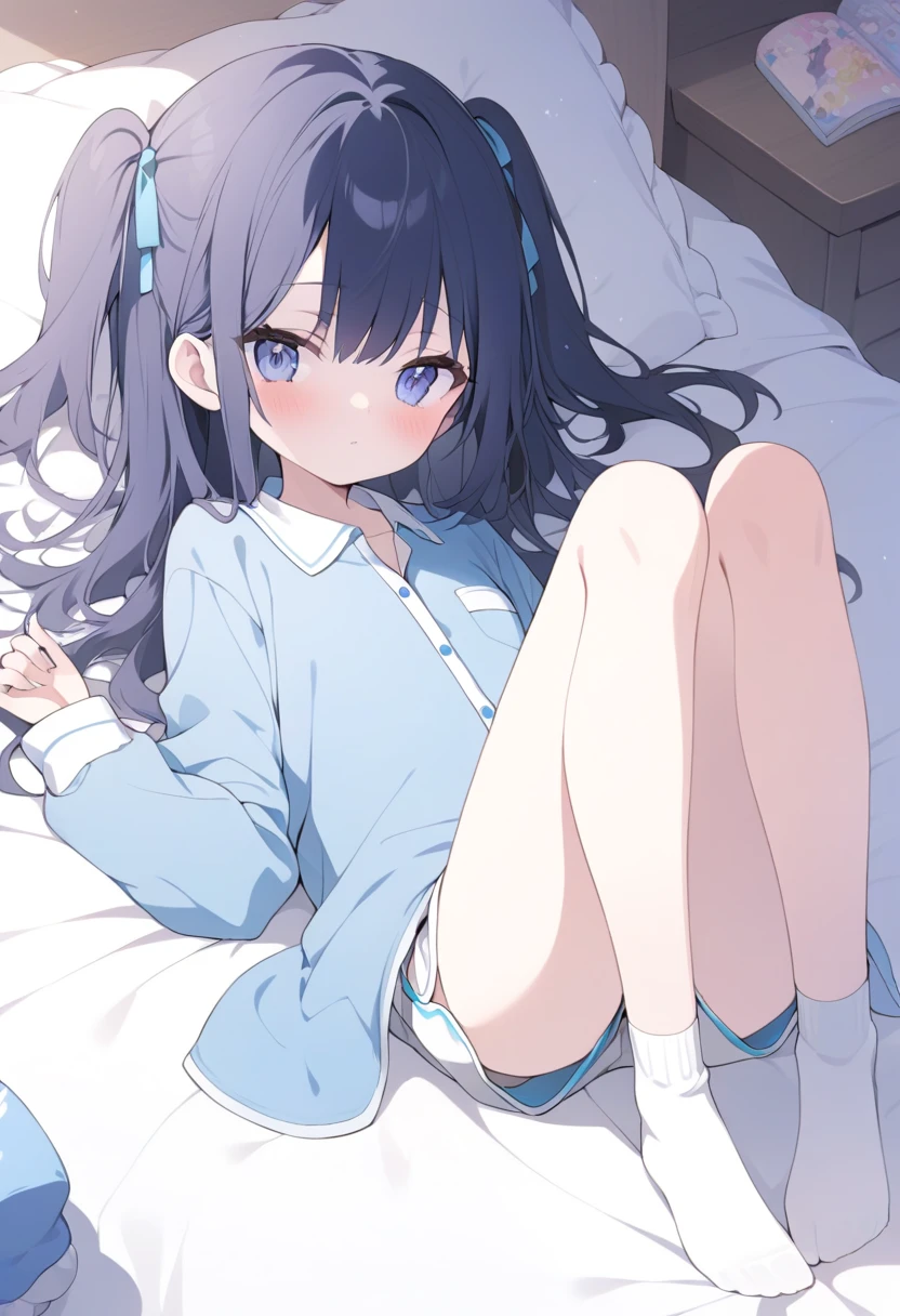 high quality, 最high quality、 Stylish design, (((The cutest girl))), ((Thin legs))、(((最high quality))), High resolution, ((detailed)), ((masterpiece)), ((Super detailed)), 14-year-old girl、Black Hair、Inner Color、((Lying on your back in bed)),((Sexual))