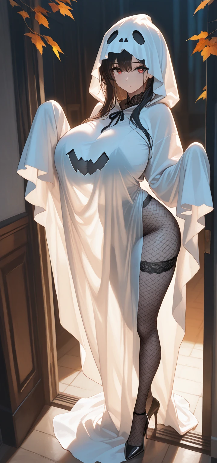 La llorona con brazos extendidos, leyenda mexicana, espectro, fantasma, fantasmal vestido blanco roto, flotando, en escenario de noche en calles de pueblo mexicano