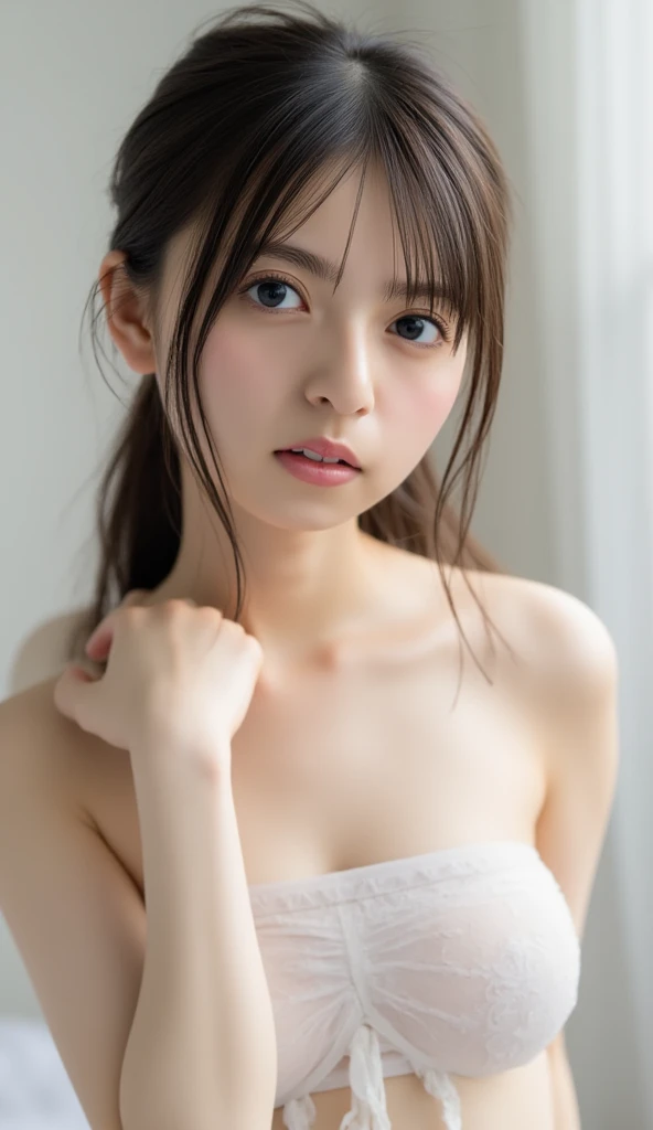 Clothed、(photoRealstic:1.4)、(hiper realistic:1.4)、(Realistic:1.3)、(Smooth lighting:1.05)、(Improved cinematic lighting quality:0.9)、32 k、1girl in、Haut du corps、a smile、20 years girl、Realistic lighting、Back lighting、Facial Lights、Ray tracing、(brightened light:1.2)、(Quality improvement:1.4)、(Realistic textured skin of the highest quality:1.4)、fine detailed eyes、detailed faces、Fine quality eye、a smile、Floral Bikini、(Enhances the atmosphere of the body line:1.1)、(Increase the beauty of skin texture:1.1)