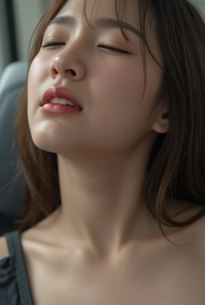 masutepiece,award - winning photo, Extremely detailed, edgOrgasm, Woman with mouth open and eyes closed , Skin shiny with sweat、Face Focus、Young and beautiful woman、Illumination that emphasizes shiny sweat{{{Spread }}}, A dark-haired、NSFW、