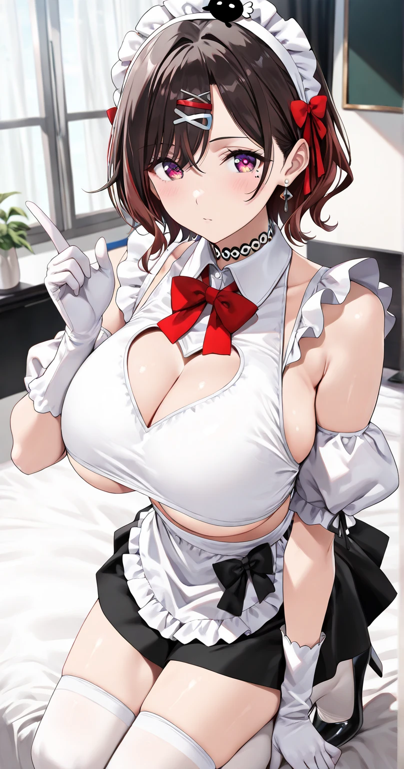 Criada de anime con un pecho grande sentado en el suelo, OPPAI, Hermosa criada, Chica de anime con disfraz de sirvienta, Kemono, loli, Yoshitomo Nara, Sirvienta, Anime Maids montando tanques tempranos, Shikamimi, con unos pechos grandes, Traje de sirvienta, Ecchi, vestido de sirvienta, Nishimiya Shouko