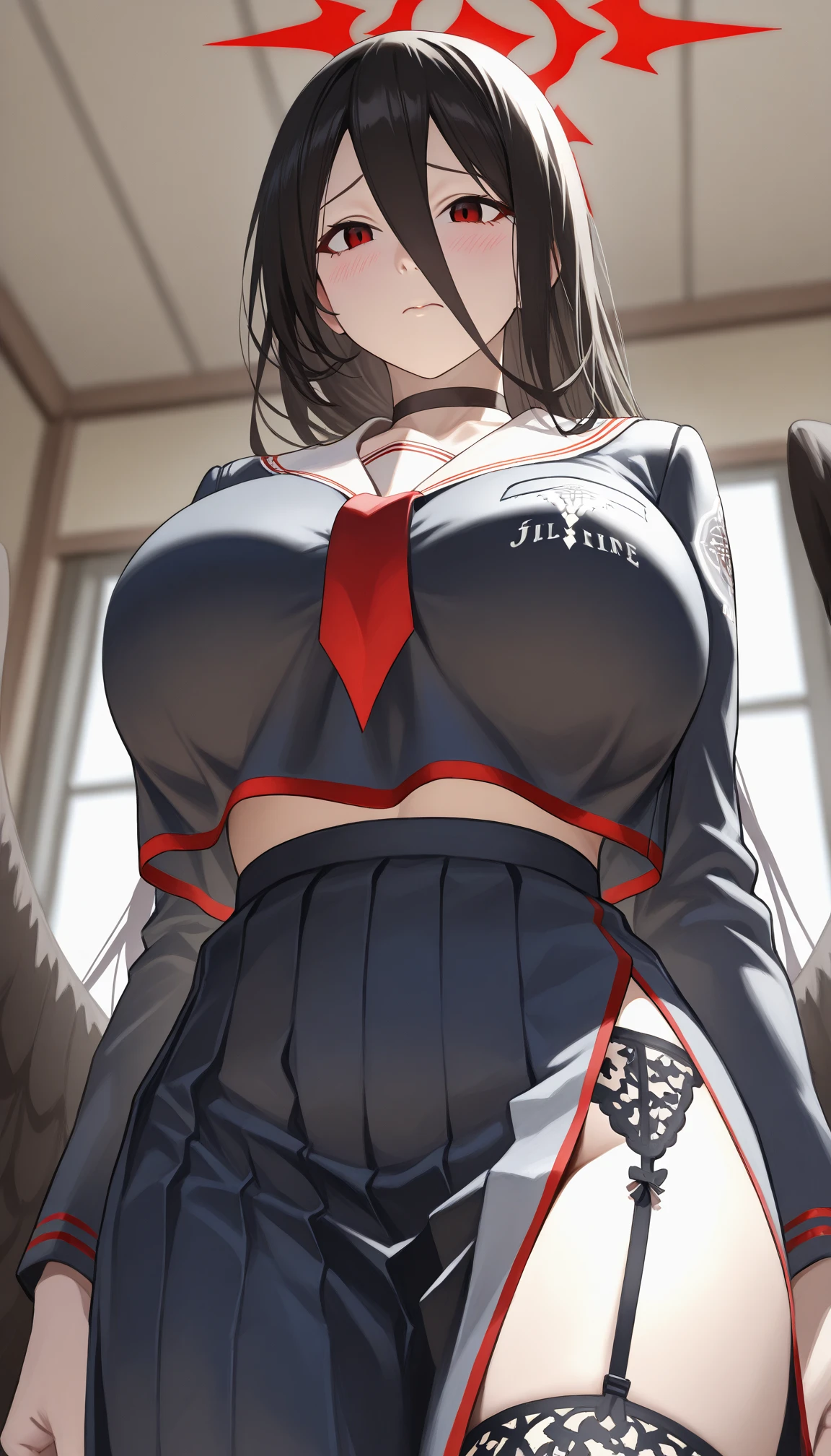 Stroking the chest, the clothes on the chest were torn, revealing lace underwear